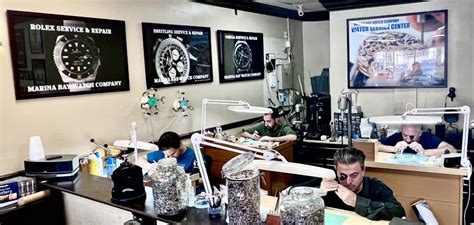 Watch service center .